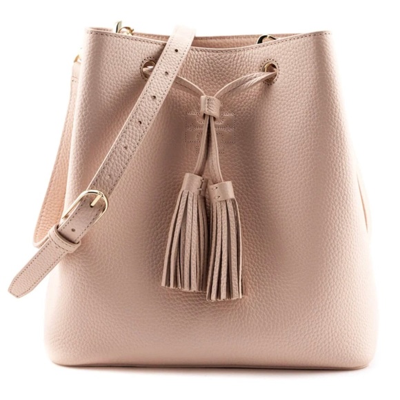 Tory Burch Handbags - Tory Burch Light Nude Pink Bucket Bag Crossbody Purse